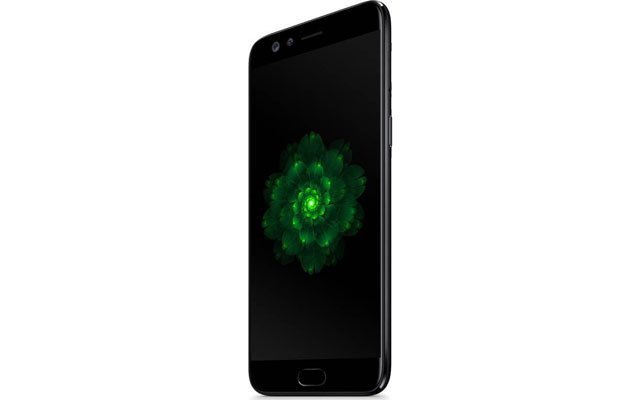 Display Quality of OPPO F3 Mobile Phone
